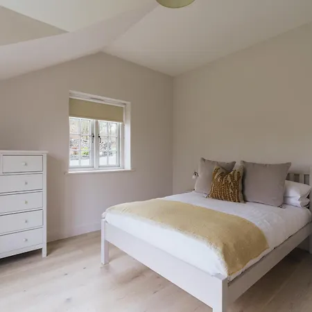 Shepherds Rock And Gilpin Winster