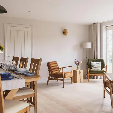 Shepherds Rock And Gilpin Villa Winster