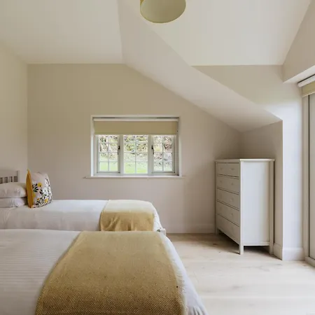 Shepherds Rock And Gilpin *