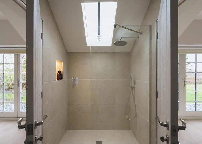 Shepherds Rock And Gilpin Villa