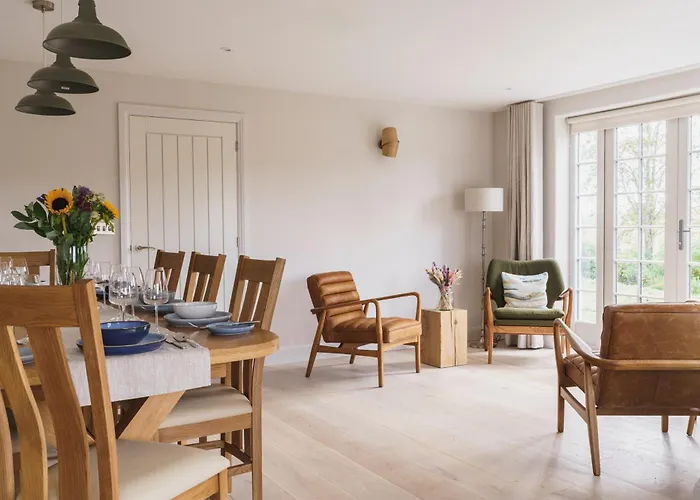 Shepherds Rock And Gilpin Villa Winster (Cumbria)